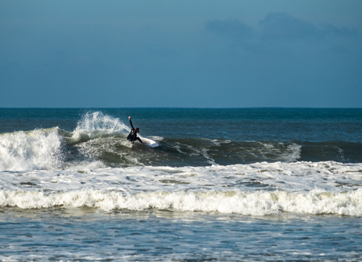 Surfers-at-Croyde-Bay,-North-Devon.jpg